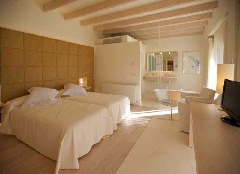 Hotel Ca'N Bonico Ses Salines  Exterior photo