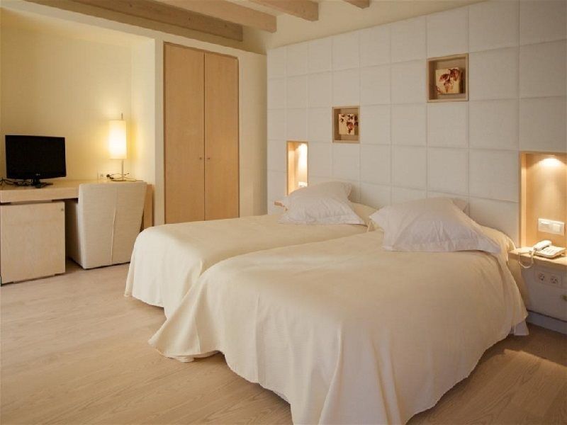 Hotel Ca'N Bonico Ses Salines  Exterior photo